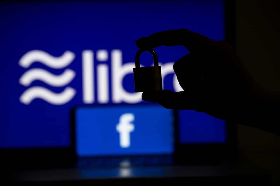 Libra, la Francia contro la stablecoin di Facebook