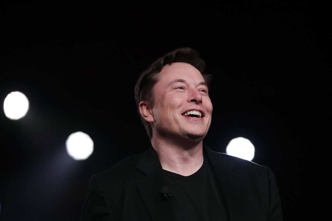 Elon Musk inserisce Bitcoin nella bio di Twitter