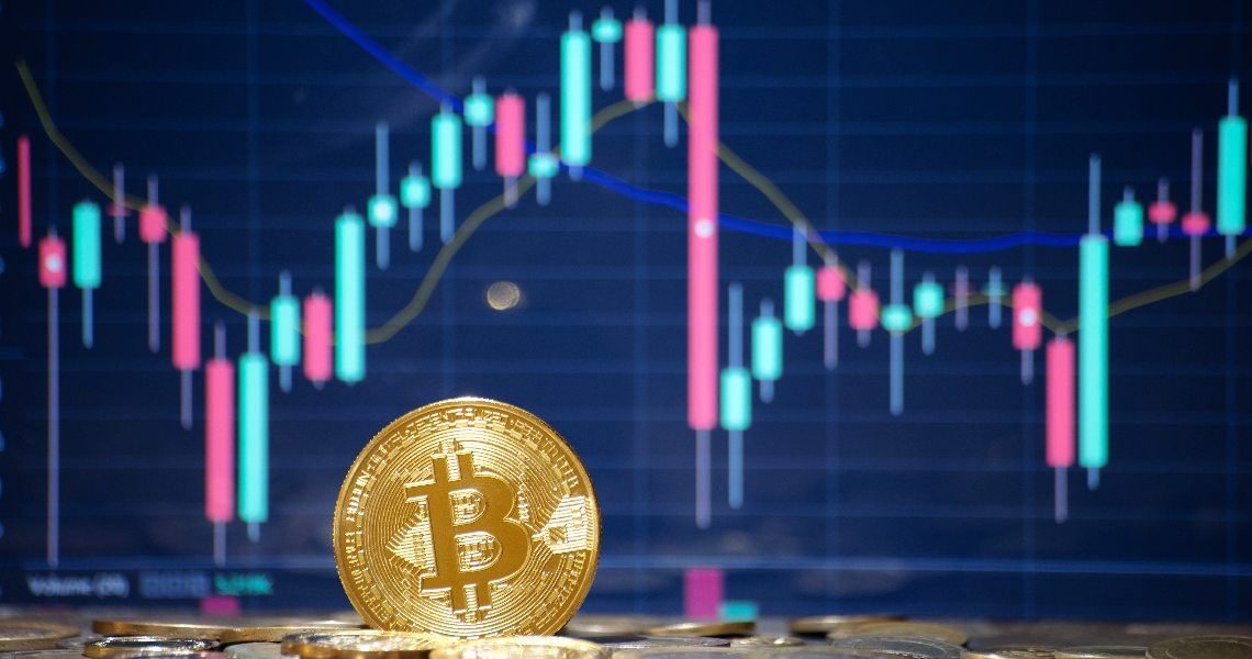 Bitcoin consolida, Ethereum nuovo ATH, rally per Avalanche: analisi dei prezzi