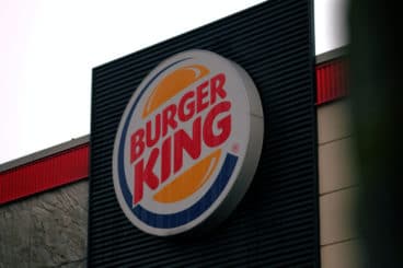 Burger King con Robinhood regala Bitcoin, Ethereum e Dogecoin
