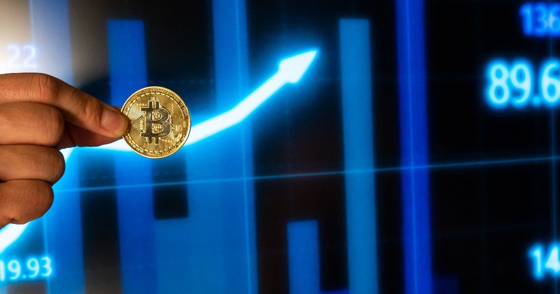 Analisi di Bitcoin: lo scenario rialzista e quello ribassista
