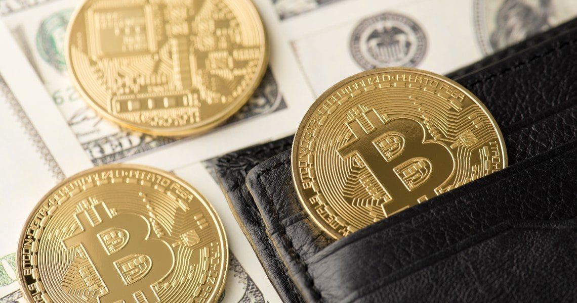 Belgio, un deputato converte lo stipendio in Bitcoin