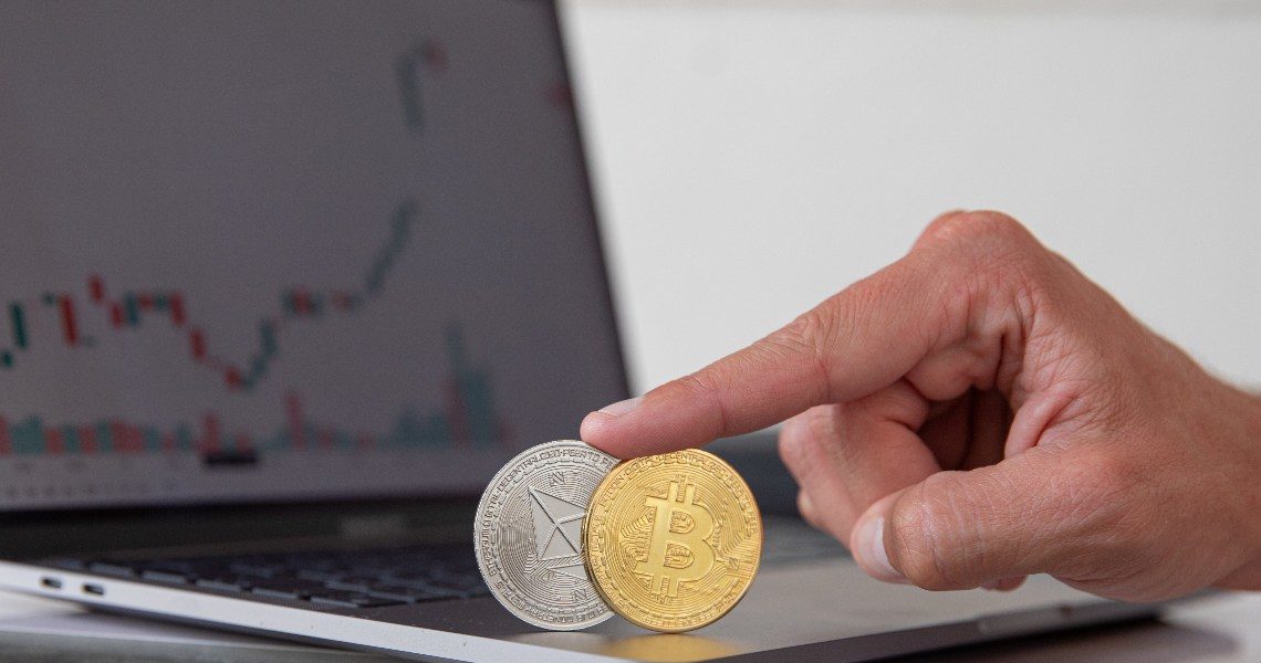 Analisi dei prezzi di Bitcoin ($45k), Ethereum ($3.8k) e Chainlink