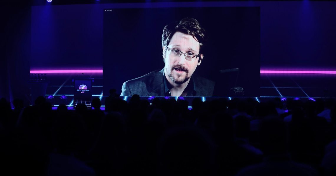 Edward Snowden: “Le criptovalute una minaccia per i governi”