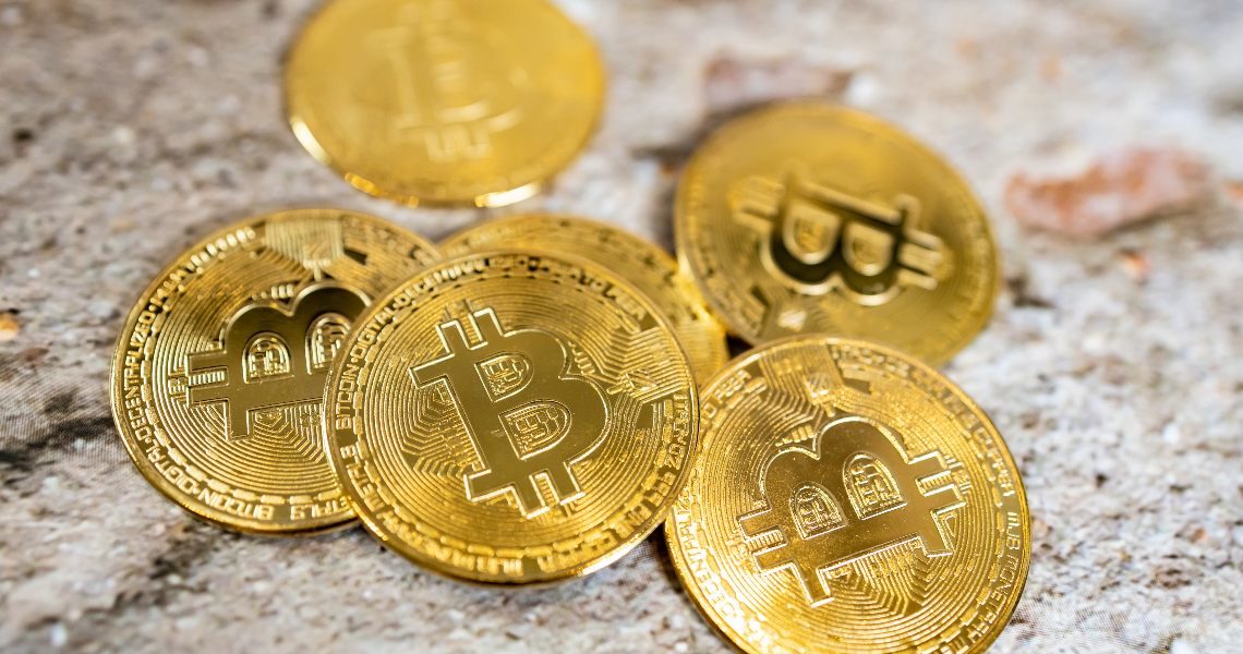 Bitcoin: crollo dell’offerta sugli exchange