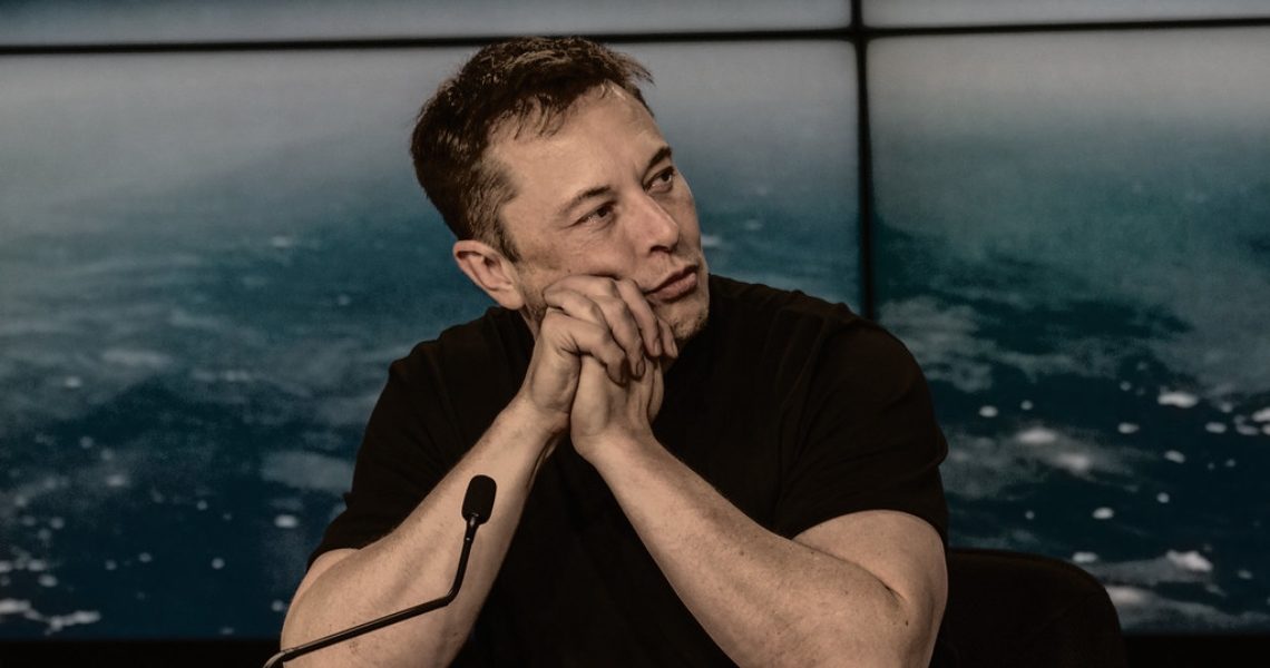 Elon Musk si aspetta una recessione americana per il prossimo anno e mezzo