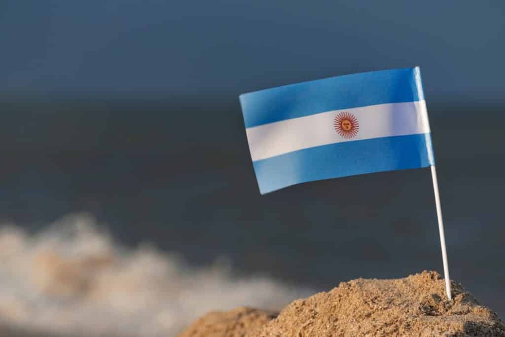 Argentina: aumentano scambi con le stablecoin a causa del crollo del peso