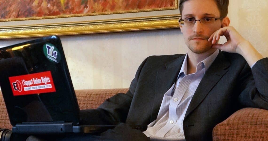 Edward Snowden è un cittadino russo