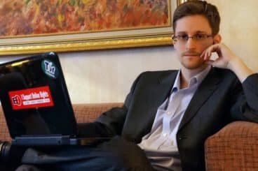 Edward Snowden è un cittadino russo