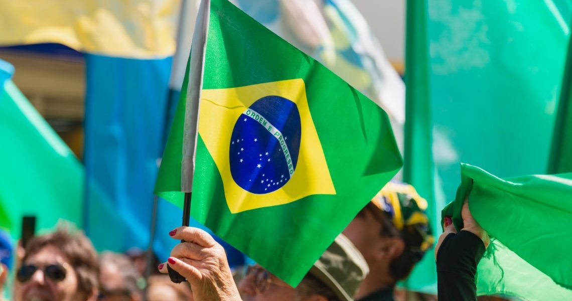 Binance lancia la sua carta crypto Mastercard in Brasile