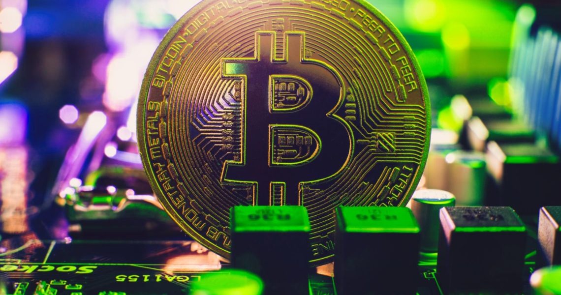 Mining crypto: nuovo record storico per Bitcoin