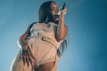 OpenSea: stop alle vendite degli NFT musicali di Rihanna