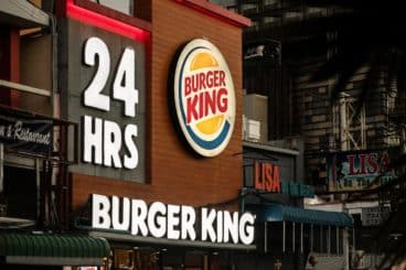 Binance e Alchemy Pay portano i pagamenti crypto a Burger King di Parigi