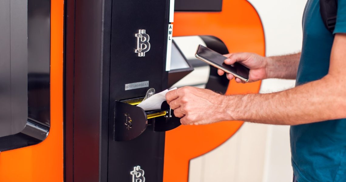 Bitcoin ATM: diminuiscono le installazioni di oltre 1000 bancomat nel 2023