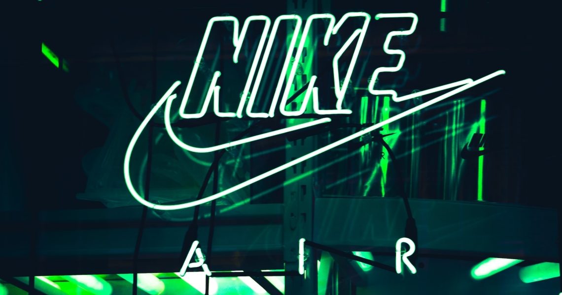 Nike lancerà la sua prima collezione di sneaker NFT su .Swoosh