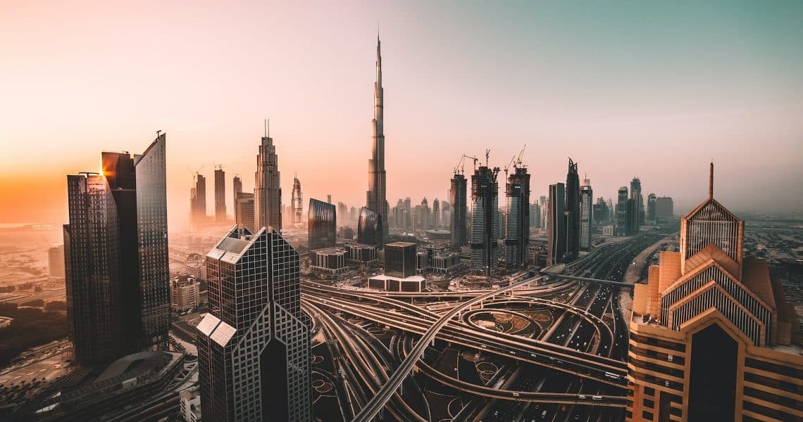 Ufficialmente lanciato il progetto della Bitcoin Tower a Dubai: ci sarà anche la versione nel metaverso