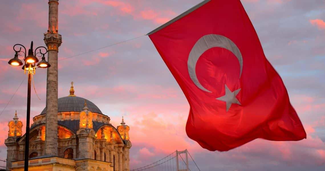 I cittadini in Turchia si avvicinano al mondo crypto tramite Bitcoin e Tether per contrastare l’inflazione