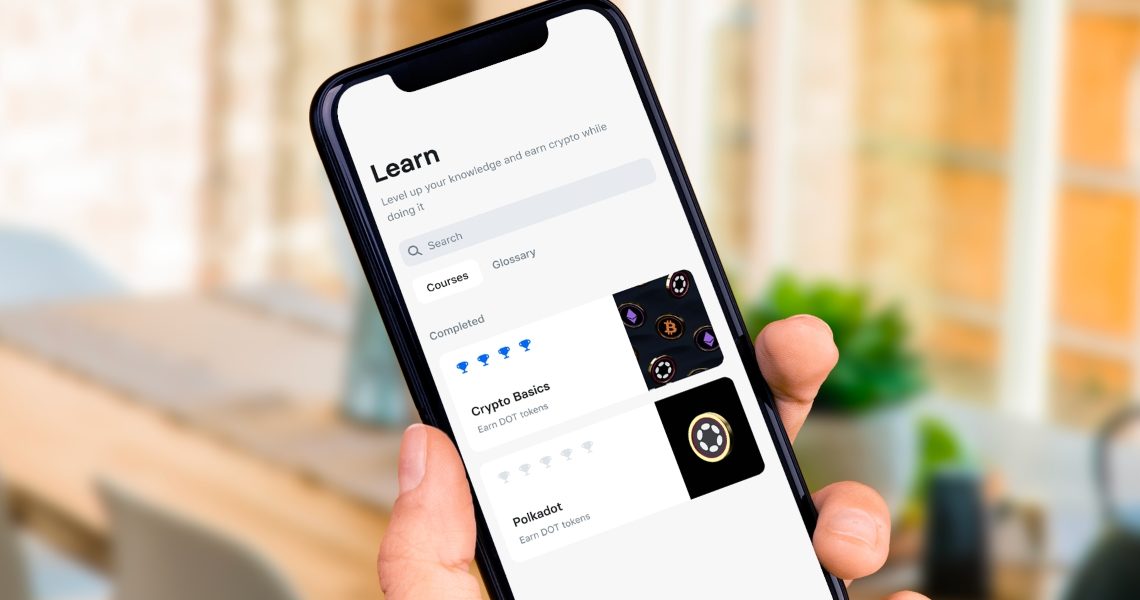 L’app Revolut festeggia il primo anniversario del progetto crypto “Learn”