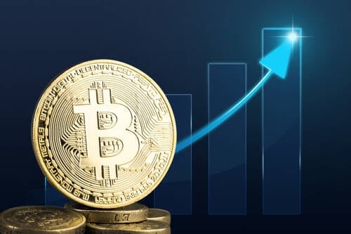 Gli analisti puntano tutto su Bitcoin: il crollo del dollaro rilancia lo scenario rialzista