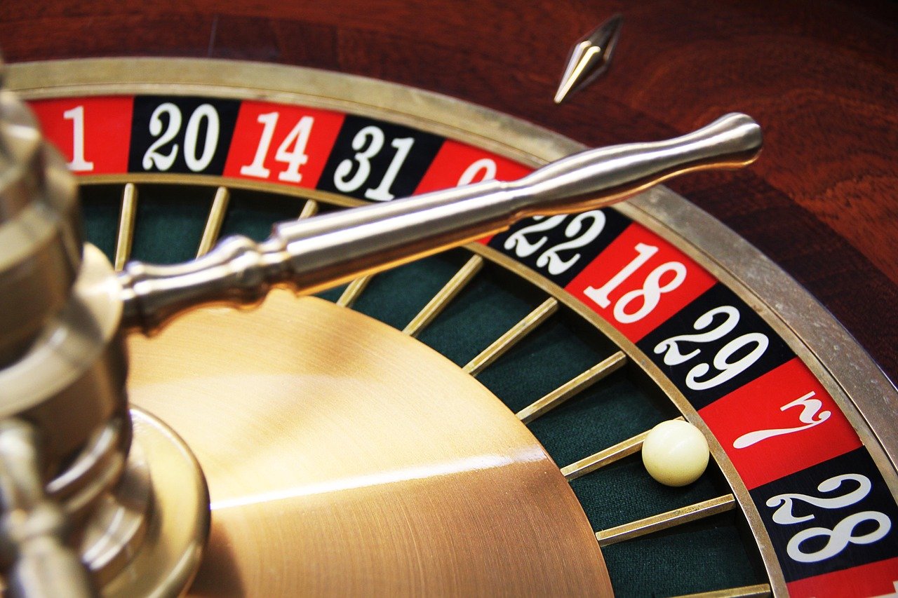Crypto Gambling Regulation UK: Commission Warns on Risks