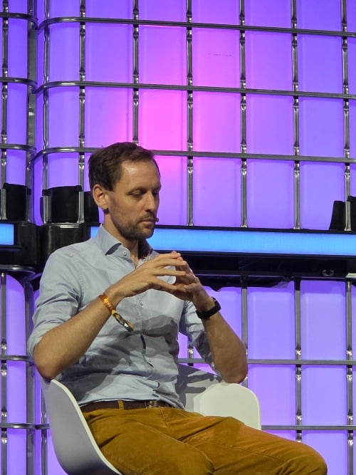 Jan Goetz (IQM)："量子优势将在4年内到来，但需要一个开放的生态系统"